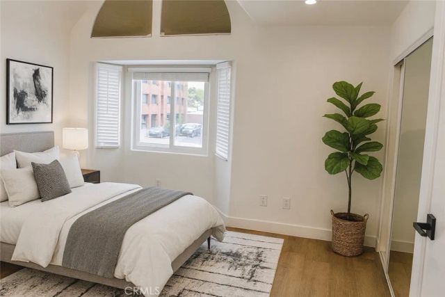 5145 Yarmouth 19, Encino, CA 91316