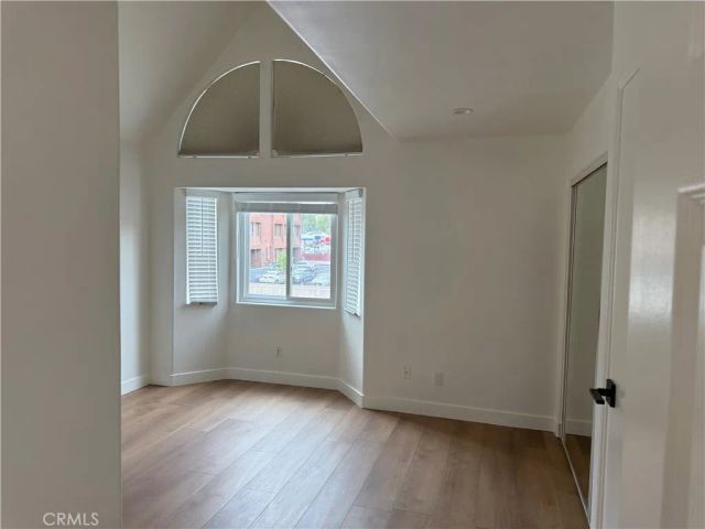 5145 Yarmouth 19, Encino, CA 91316
