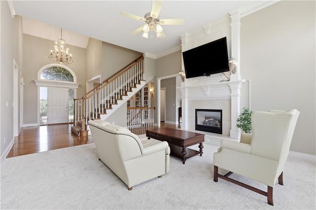 400 Bitter Creek Road, Lee's Summit, MO 64086