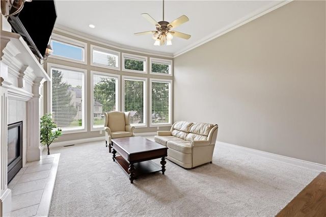400 Bitter Creek Road, Lee's Summit, MO 64086