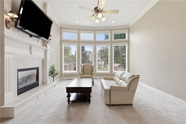 400 Bitter Creek Road, Lee's Summit, MO 64086