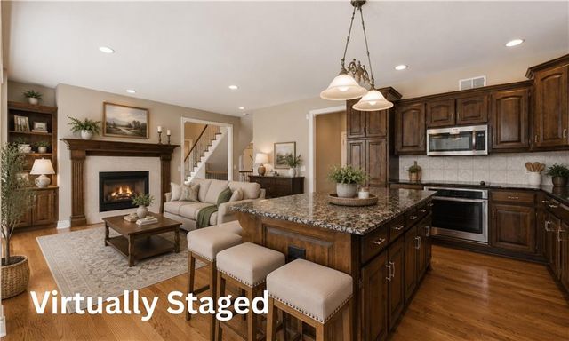 400 Bitter Creek Road, Lee's Summit, MO 64086