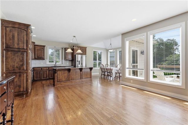 400 Bitter Creek Road, Lee's Summit, MO 64086