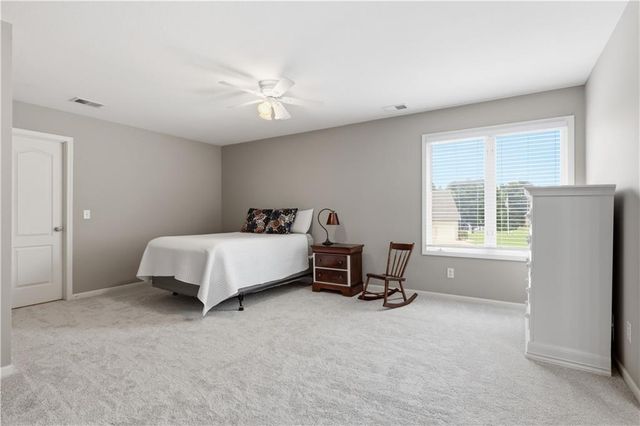 400 Bitter Creek Road, Lee's Summit, MO 64086