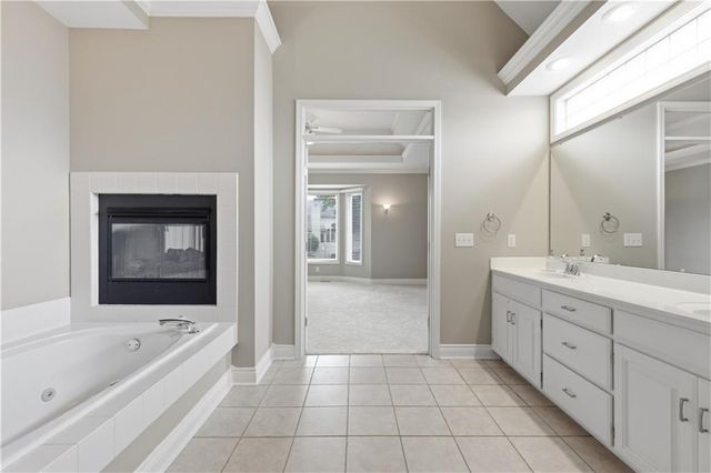 400 Bitter Creek Road, Lee's Summit, MO 64086