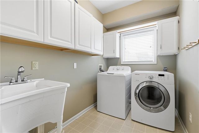 400 Bitter Creek Road, Lee's Summit, MO 64086