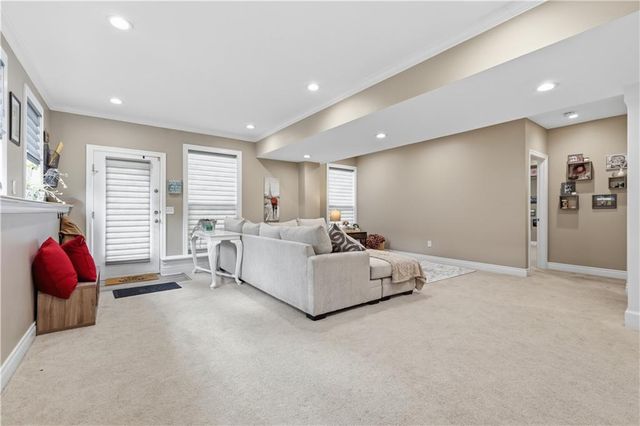 400 Bitter Creek Road, Lee's Summit, MO 64086