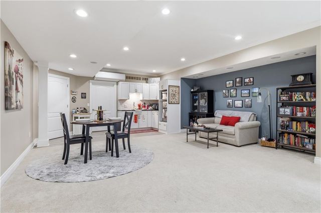 400 Bitter Creek Road, Lee's Summit, MO 64086