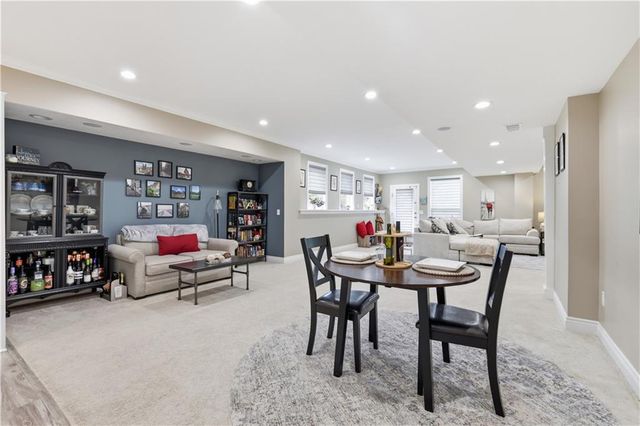 400 Bitter Creek Road, Lee's Summit, MO 64086