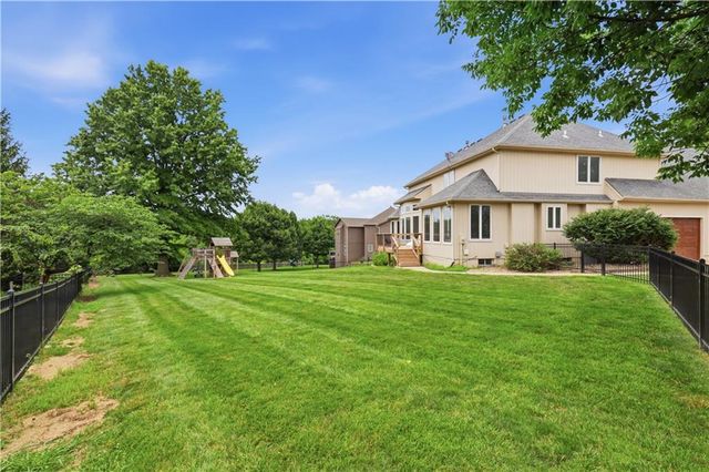 400 Bitter Creek Road, Lee's Summit, MO 64086