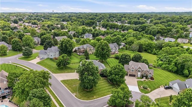 400 Bitter Creek Road, Lee's Summit, MO 64086
