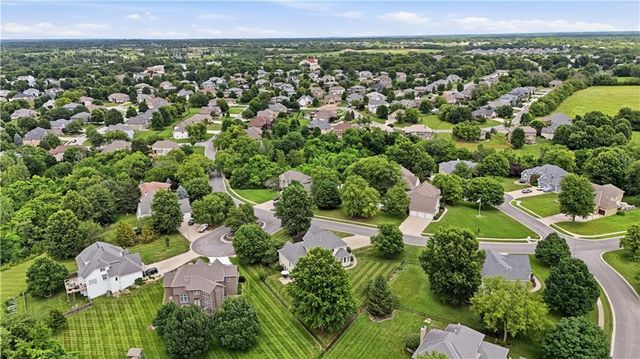 400 Bitter Creek Road, Lee's Summit, MO 64086