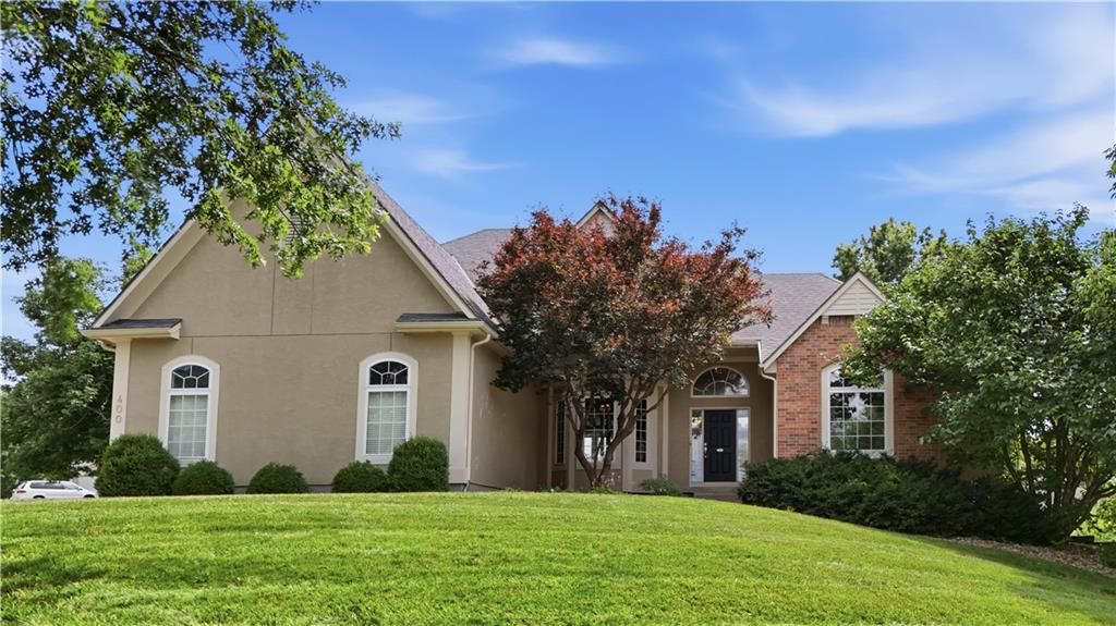 400 Bitter Creek Road, Lee's Summit, MO 64086