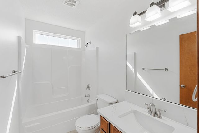 11008 W LANTANA CIR, Wichita, KS 67205