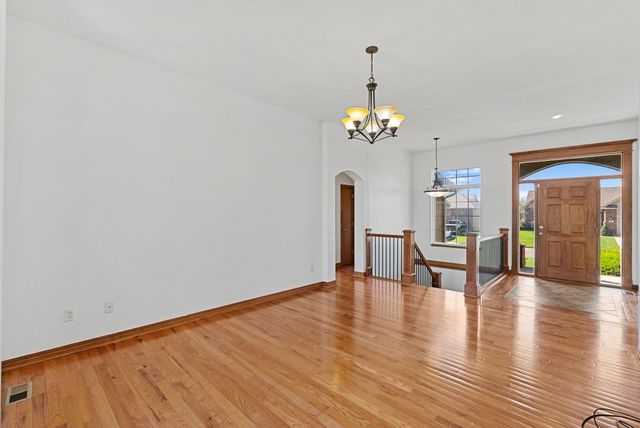 11008 W LANTANA CIR, Wichita, KS 67205