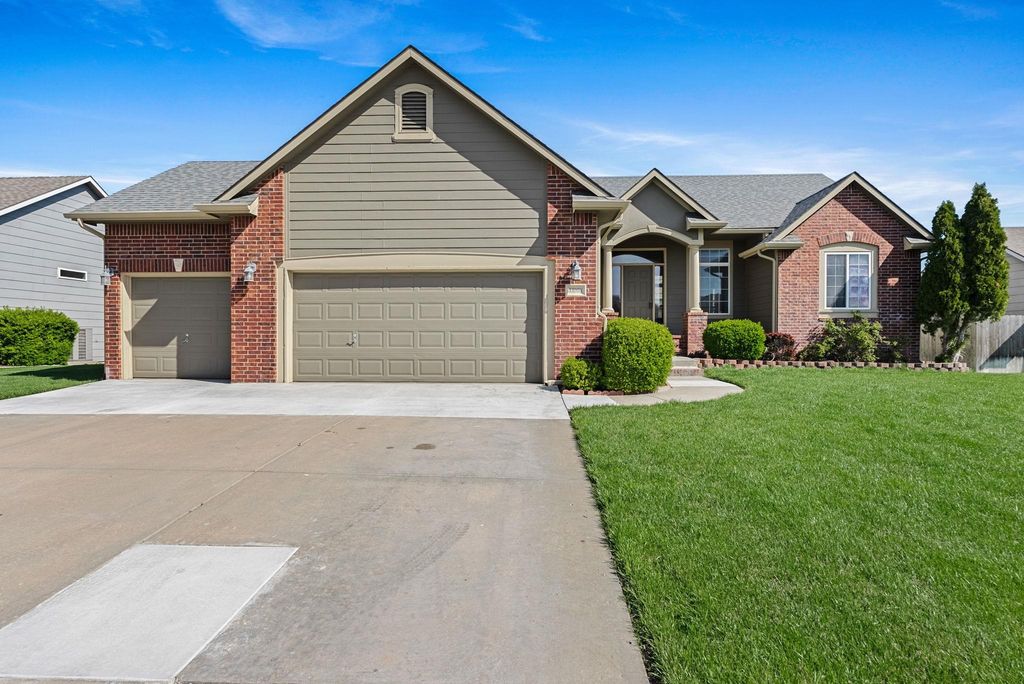 11008 W LANTANA CIR, Wichita, KS 67205
