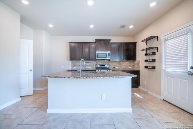 2510 Golden Rain, San Antonio, TX 78245