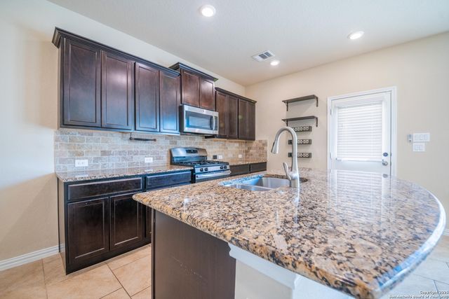 2510 Golden Rain, San Antonio, TX 78245