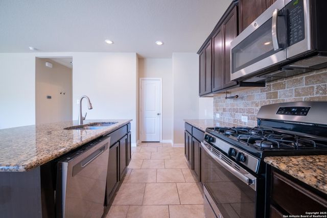 2510 Golden Rain, San Antonio, TX 78245