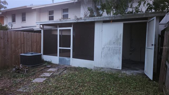 11710 WESSON CIRCLE W, Tampa, FL 33618