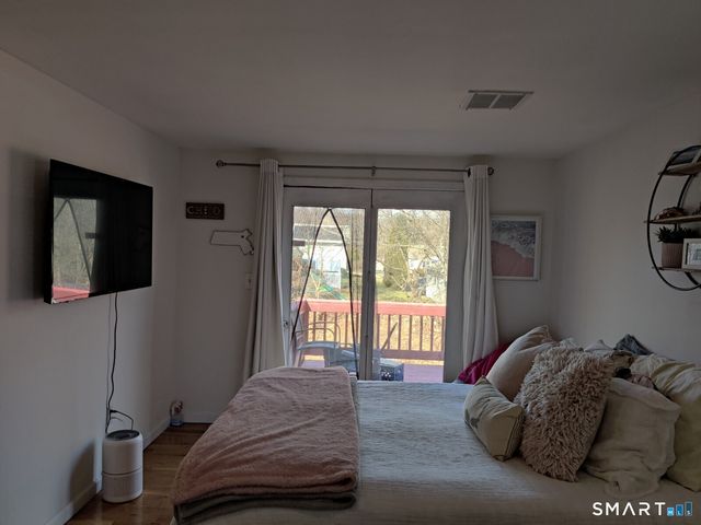 100 Loftus Circle, Bridgeport, CT 06606