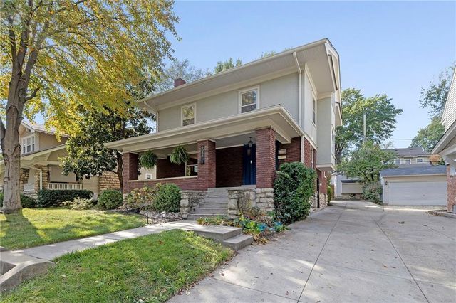 6038 Brookside Boulevard, Kansas City, MO 64113
