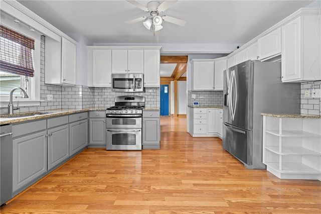 6038 Brookside Boulevard, Kansas City, MO 64113