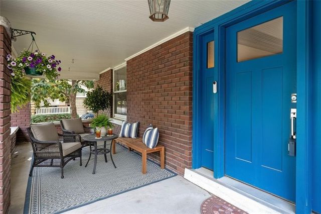 6038 Brookside Boulevard, Kansas City, MO 64113