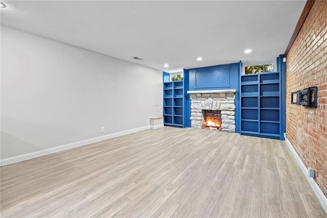 6038 Brookside Boulevard, Kansas City, MO 64113