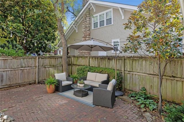 6038 Brookside Boulevard, Kansas City, MO 64113