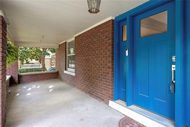 6038 Brookside Boulevard, Kansas City, MO 64113