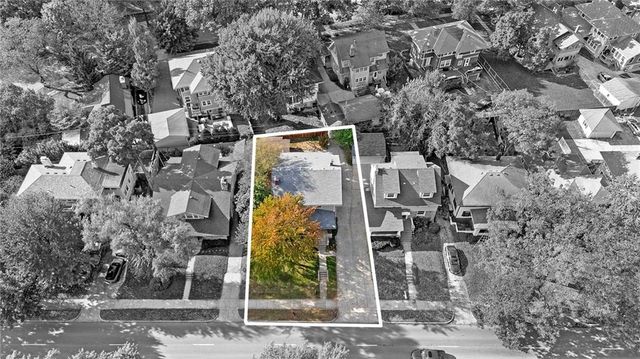 6038 Brookside Boulevard, Kansas City, MO 64113