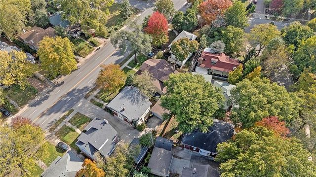 6038 Brookside Boulevard, Kansas City, MO 64113