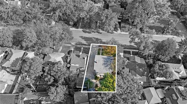 6038 Brookside Boulevard, Kansas City, MO 64113