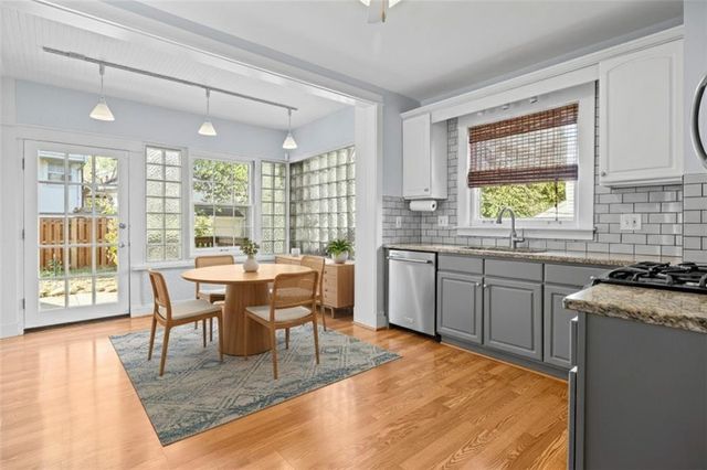 6038 Brookside Boulevard, Kansas City, MO 64113