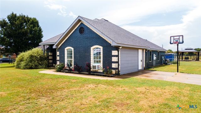 1355 Moccasin Bend Road, Gatesville, TX 76528