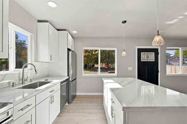 13036 56th Avenue S, Tukwila, WA 98178