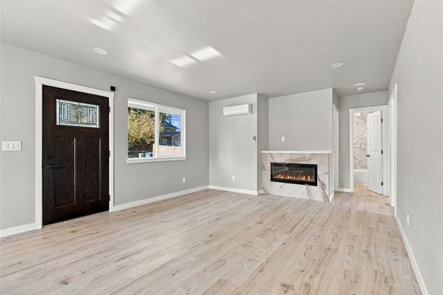 13036 56th Avenue S, Tukwila, WA 98178
