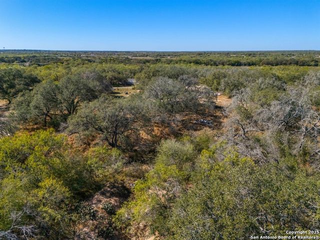 142 County Road 6719, Natalia, TX 78059