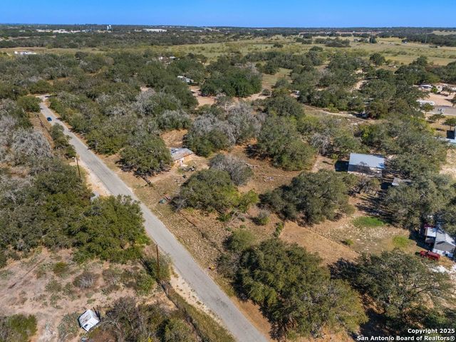 142 County Road 6719, Natalia, TX 78059