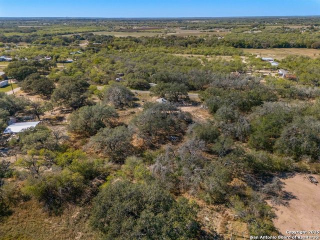 142 County Road 6719, Natalia, TX 78059