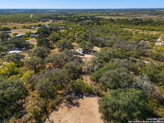142 County Road 6719, Natalia, TX 78059