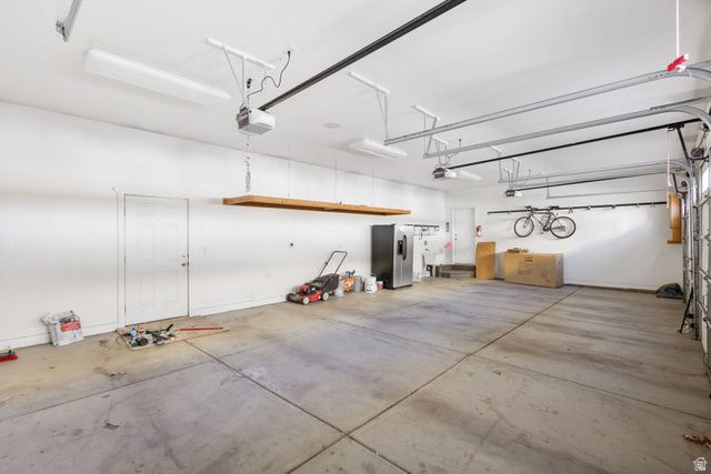 11381 S SKYLUX AVE, South Jordan, UT 84009