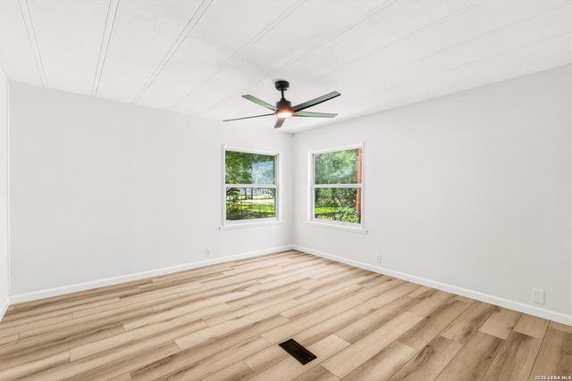 6207 PIONEER RDG, San Antonio, TX 78245