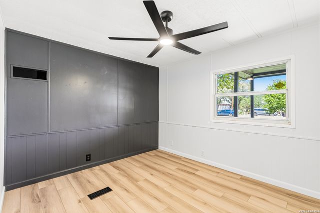 6207 PIONEER RDG, San Antonio, TX 78245