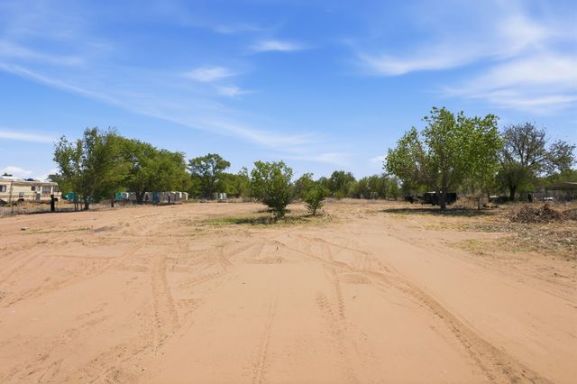 661 Jarales Road A, Belen, NM 87002