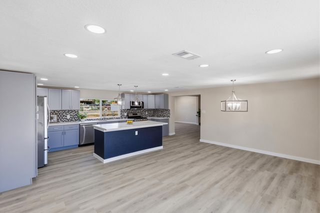 661 Jarales Road A, Belen, NM 87002