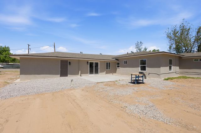 661 Jarales Road A, Belen, NM 87002