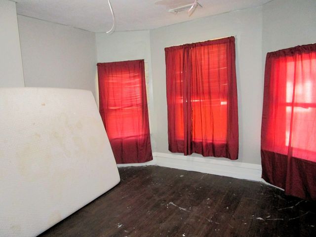 105 6th Avenue, Sterling, IL 61081