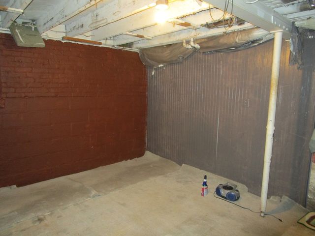 105 6th Avenue, Sterling, IL 61081